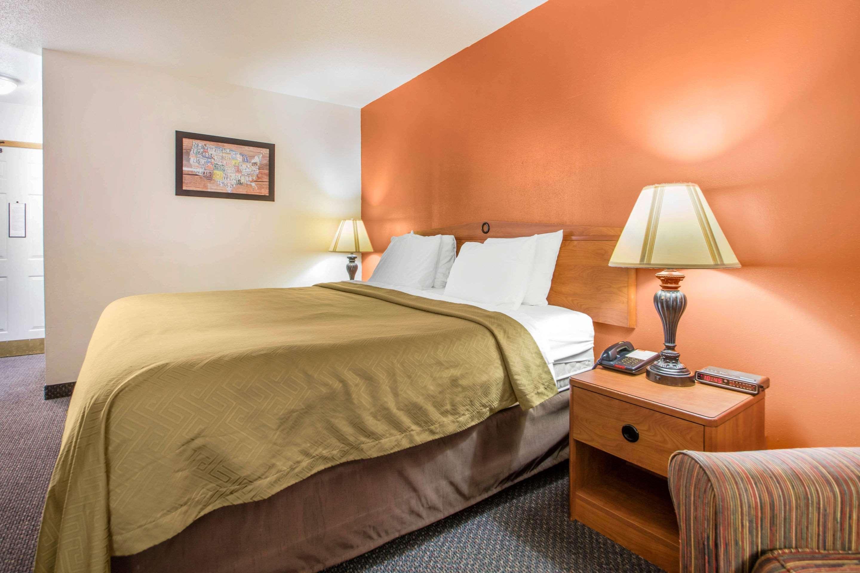 Econo Lodge Tomah Exterior foto
