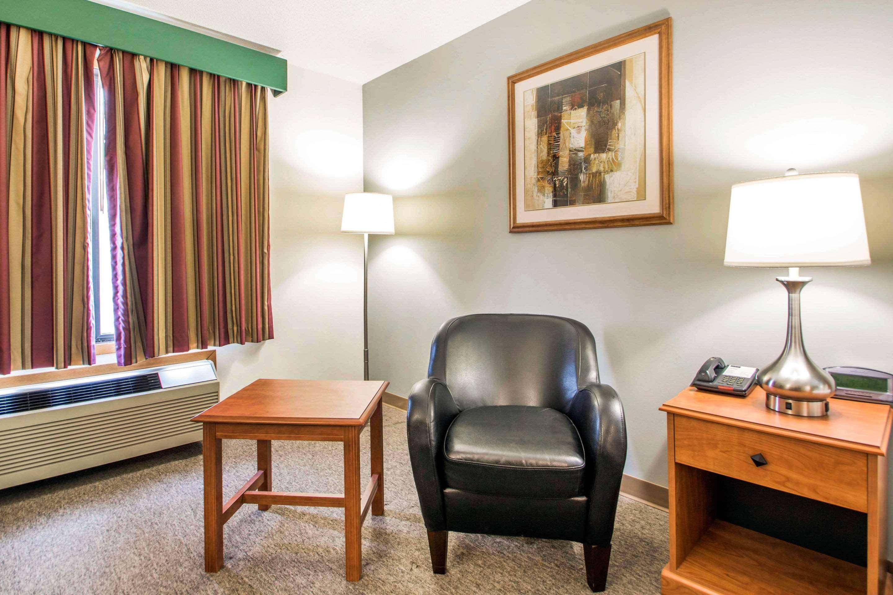 Econo Lodge Tomah Exterior foto